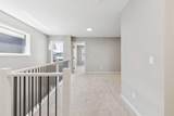 386 Hotchkiss Manor - Photo 20