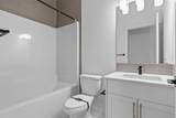 138 Corner Glen Square - Photo 20