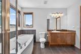 249 Elgin Manor - Photo 30