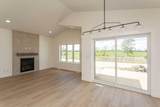 60 Emmett Crescent - Photo 10