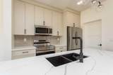 60 Emmett Crescent - Photo 4