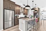 166 Howse Common - Photo 6