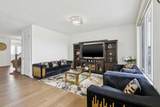 375 Corner Meadows Avenue - Photo 9