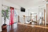 929 38 Street - Photo 11