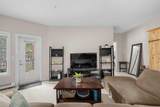 60 Royal Oak Plaza - Photo 2