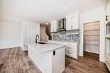 310 Montrose Crescent - Photo 12
