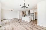 310 Montrose Crescent - Photo 17