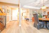 20 Midpark Crescent - Photo 4