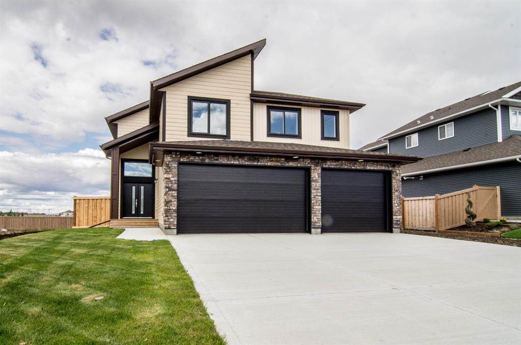 10710 152B Avenue - Photo 1