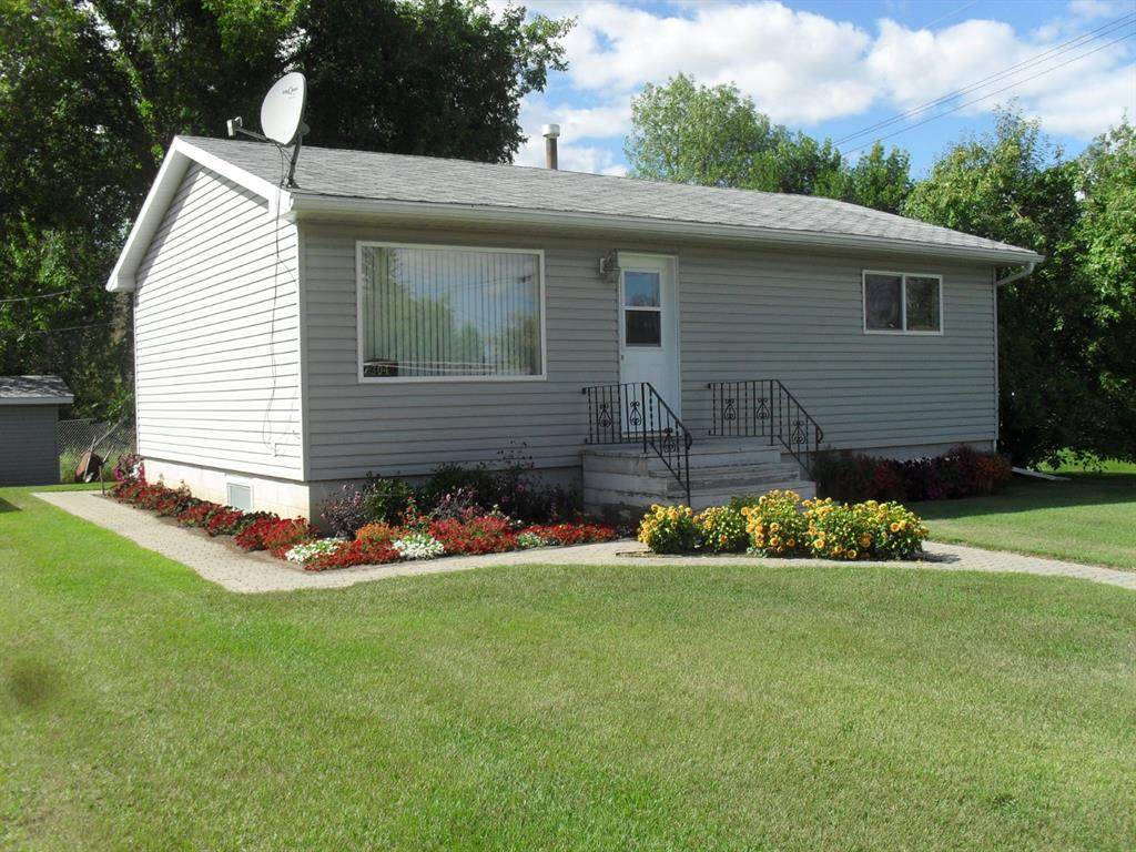 304 2nd Street - Photo 1