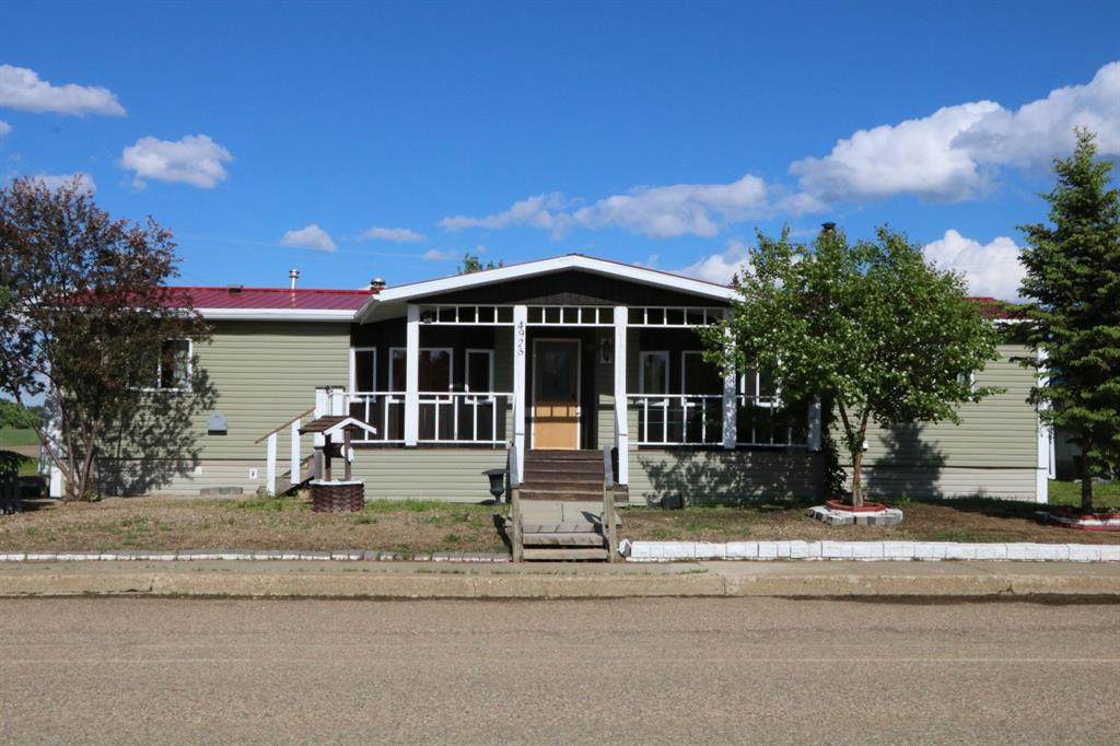 4925 50 Street - Photo 1