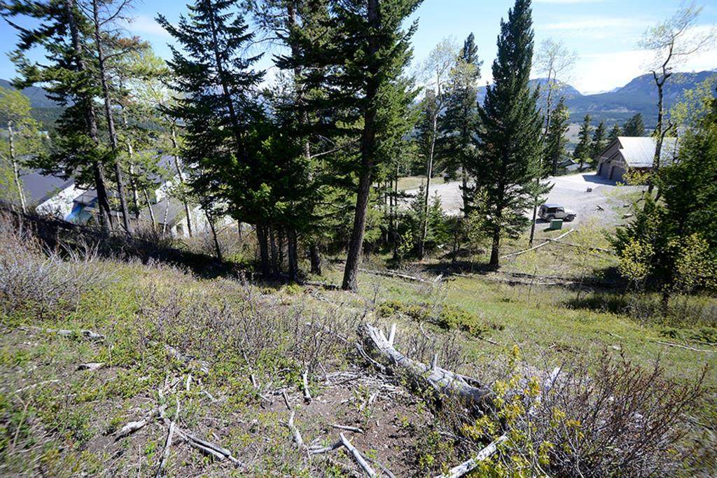 32 Kananaskis Court - Photo 1