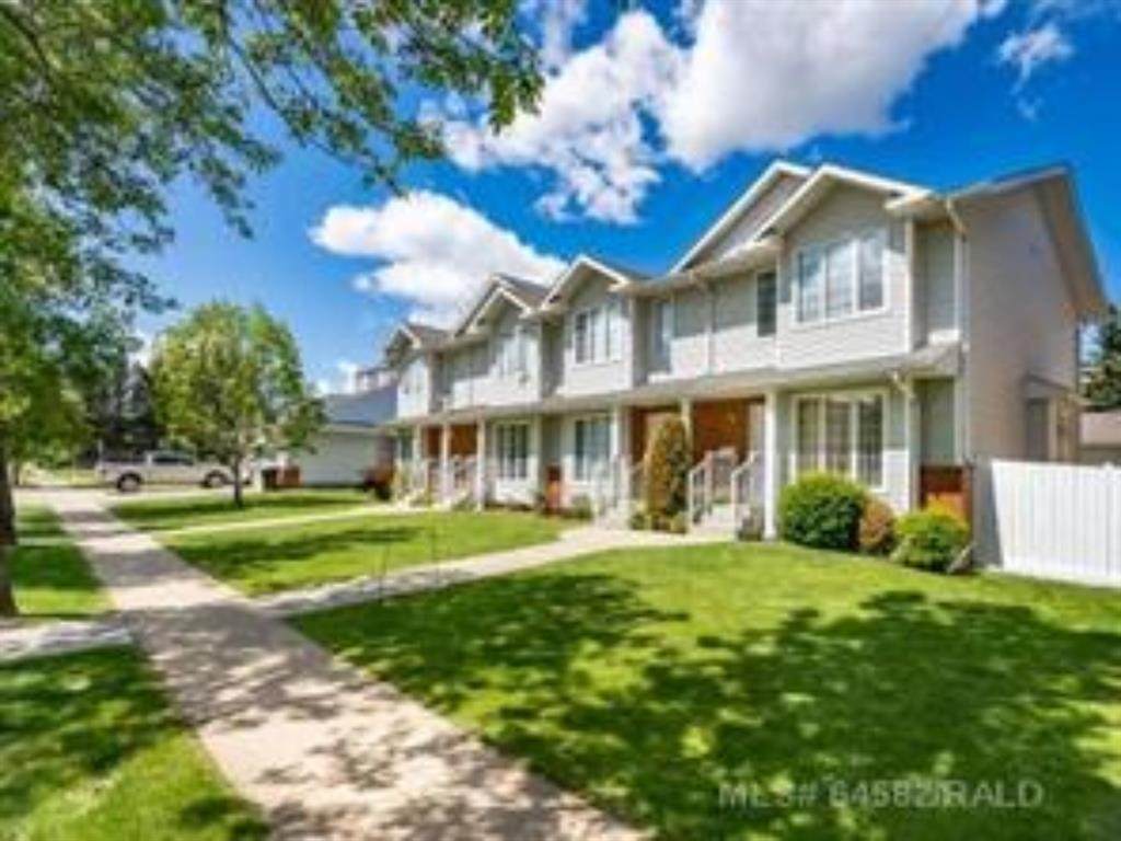 5016 46 Street - Photo 1