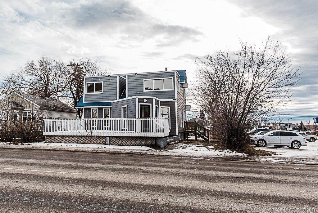 9731 100 Avenue - Photo 1