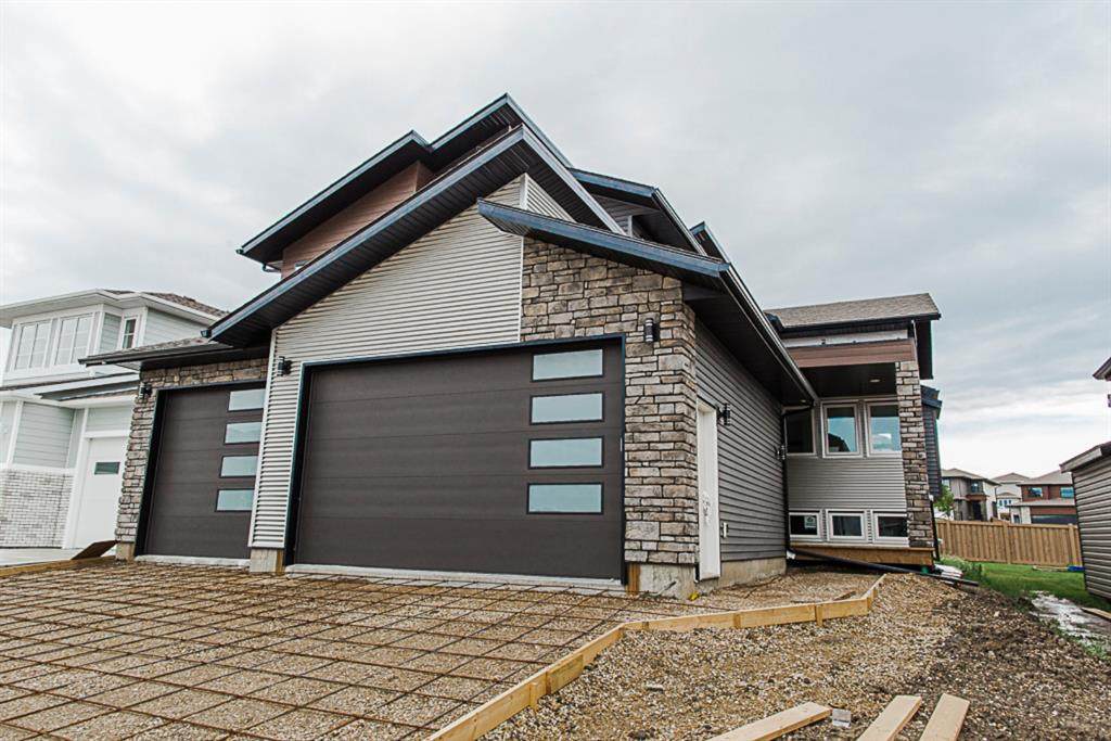 10605 152B Avenue - Photo 1