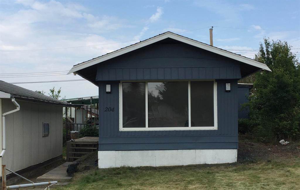 204 5 Street - Photo 1