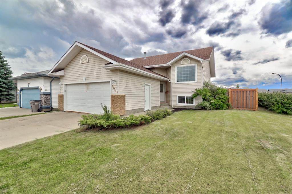 10317 74 Avenue - Photo 1