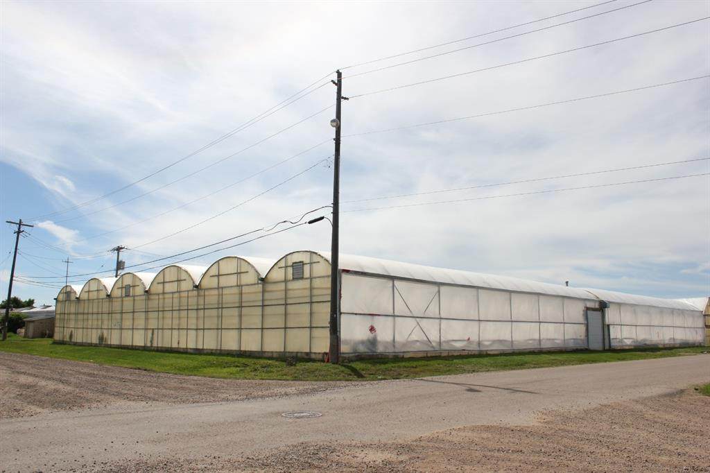 301 4 Street - Photo 1