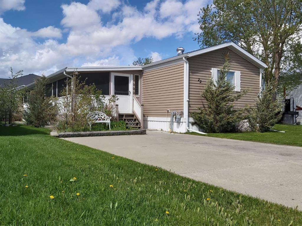 22 Westover Crescent - Photo 1