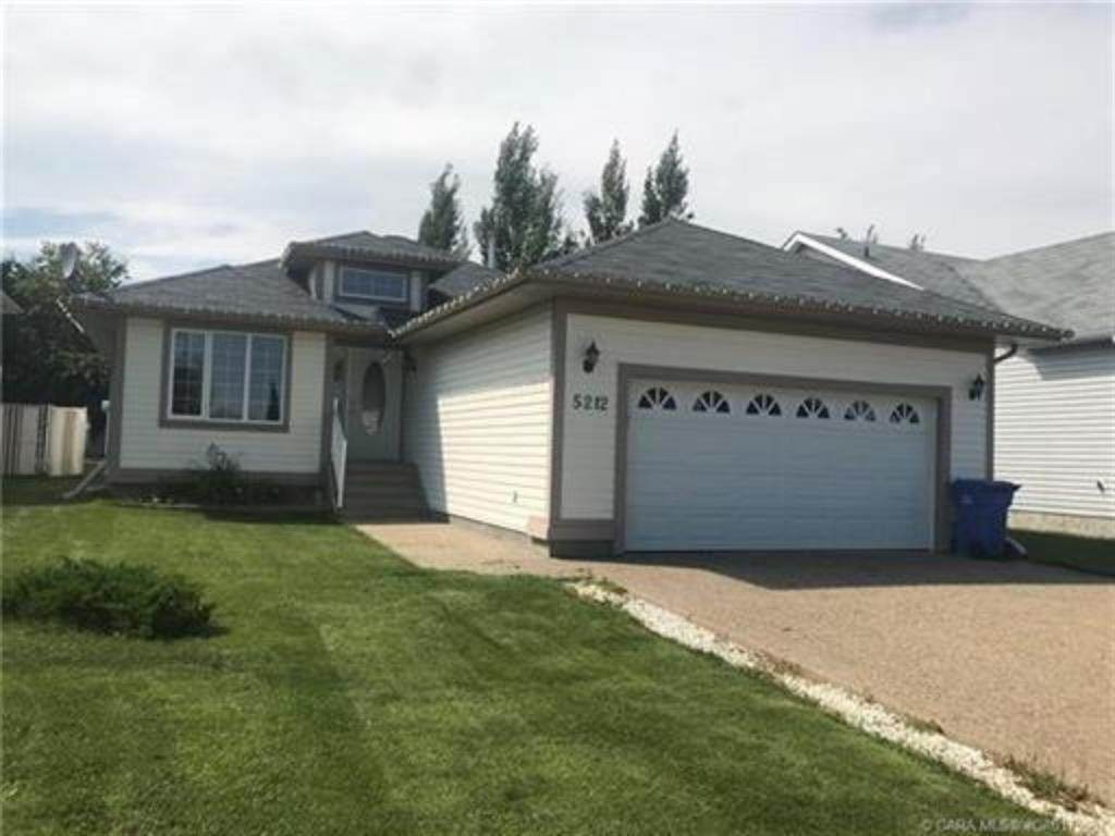 5212 43 Street - Photo 1
