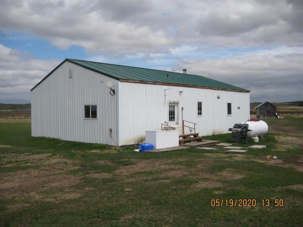 2429 Township Road 41-2 - Photo 1