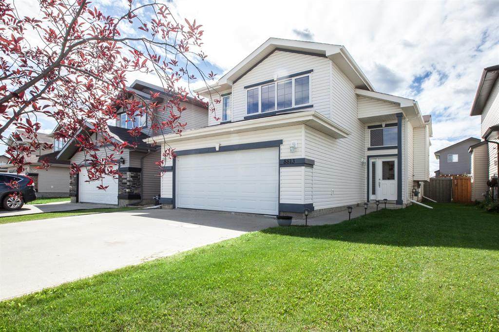 8813 88 Avenue - Photo 1