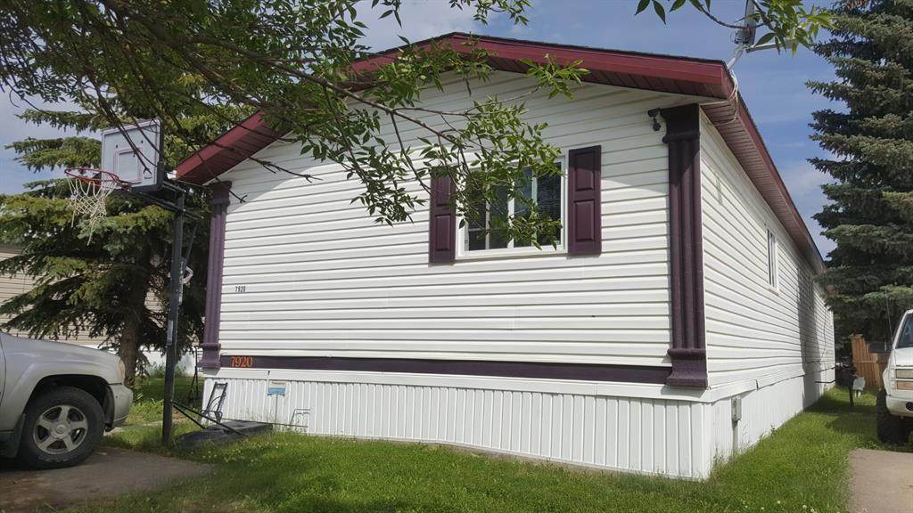 7920 97 Avenue - Photo 1