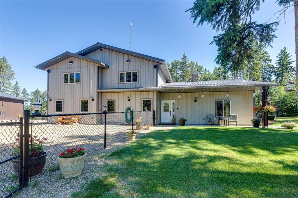 260004 Township Road 422 - Photo 1