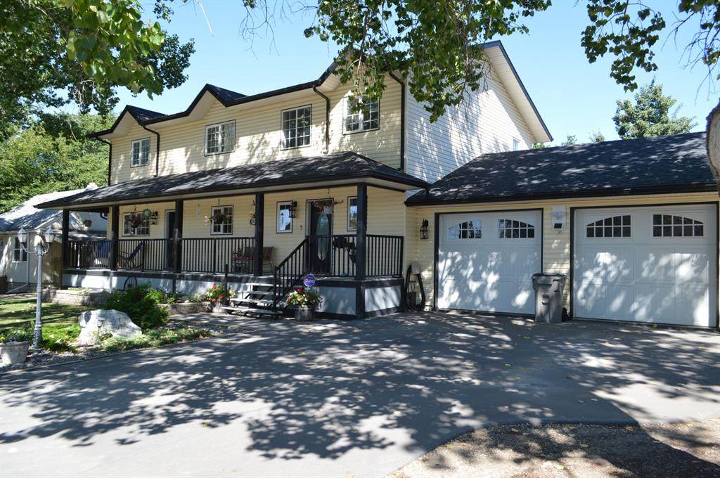 9818 106 Avenue - Photo 1