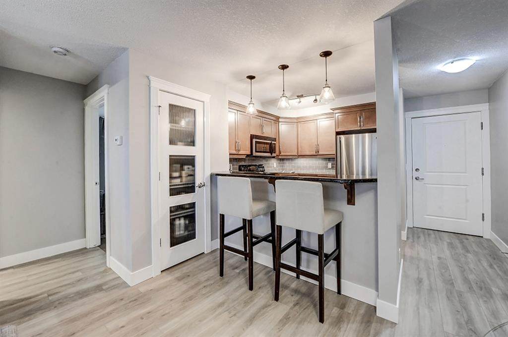 725 4 Street - Photo 1