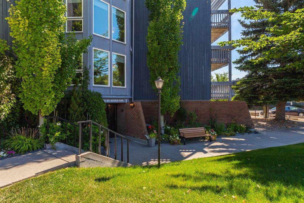 820 89 Avenue - Photo 1