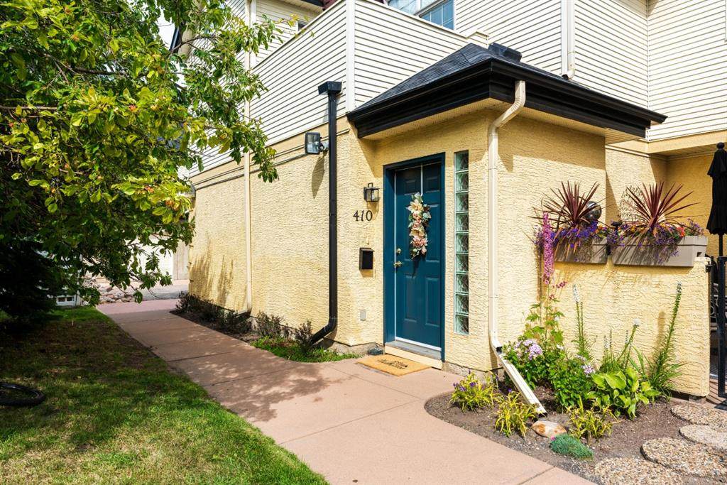 405 32 Avenue - Photo 1