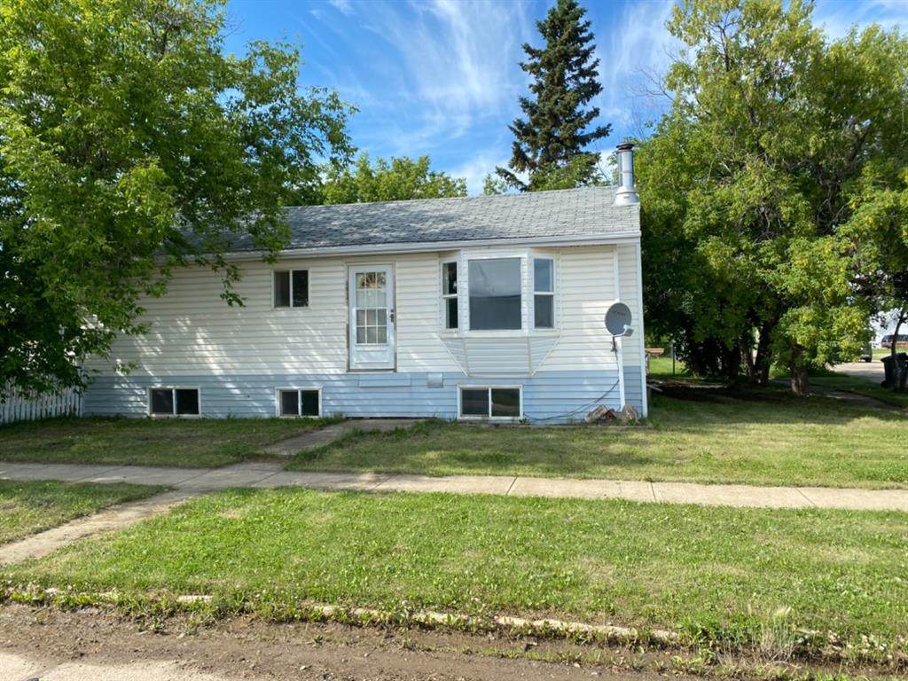 4606 49 Street - Photo 1