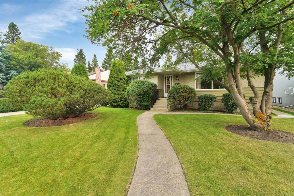 3929 43 Avenue - Photo 1