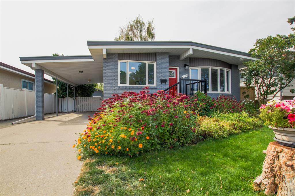2106 36 Street - Photo 1