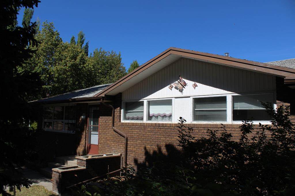 611 25 Street - Photo 1