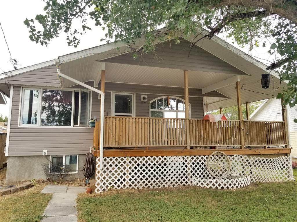 147 2 Street - Photo 1