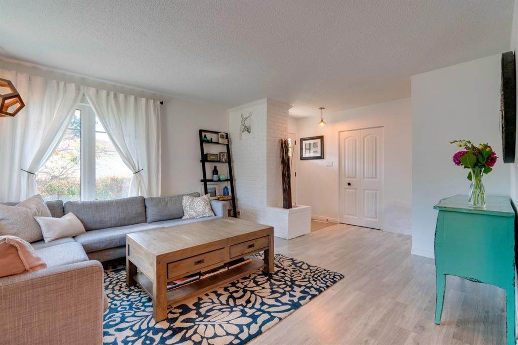 4819 Vanguard Road - Photo 1