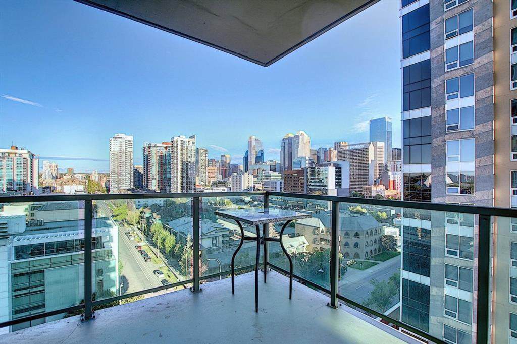 1410 1 Street - Photo 1