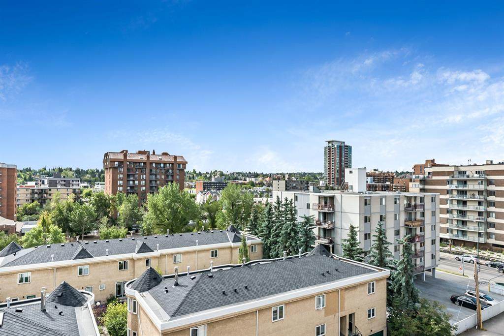 1123 13 Avenue - Photo 1
