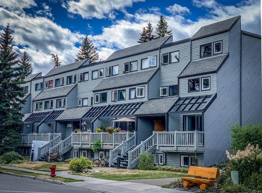 413 Marten Street - Photo 1