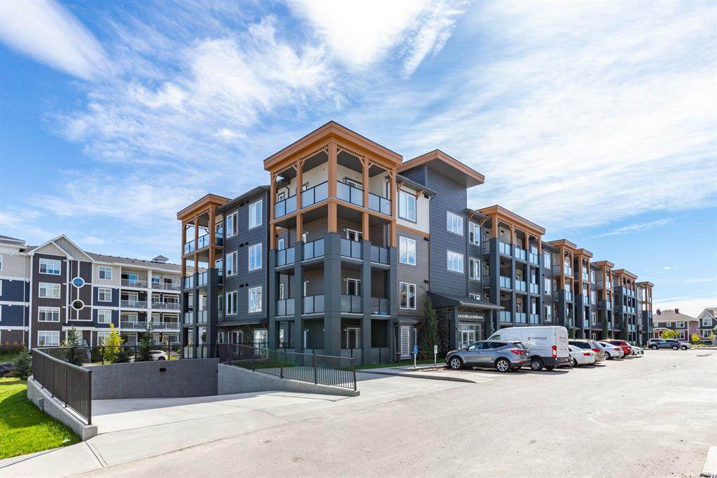 100 Auburn Meadows Manor - Photo 1