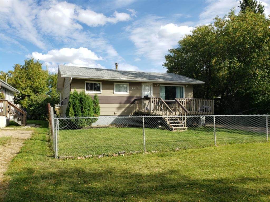 5021 45 Street - Photo 1