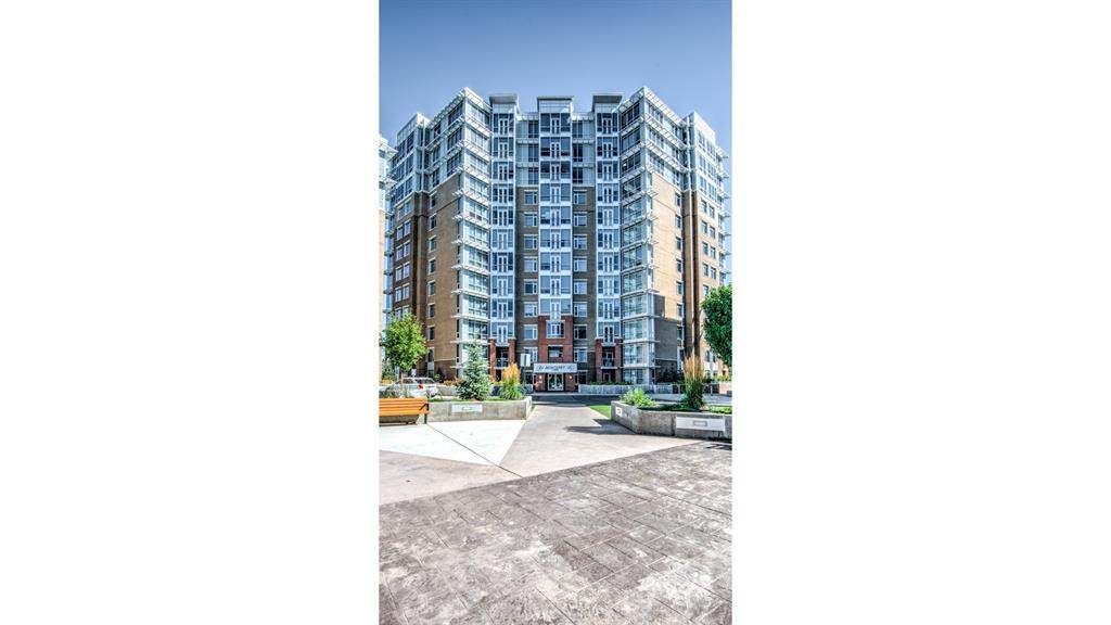 32 Varsity Estates Circle - Photo 1