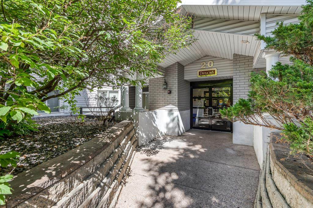 20 Sierra Morena Mews - Photo 1