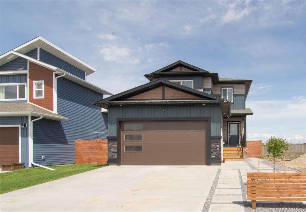 10242 128 Avenue - Photo 1