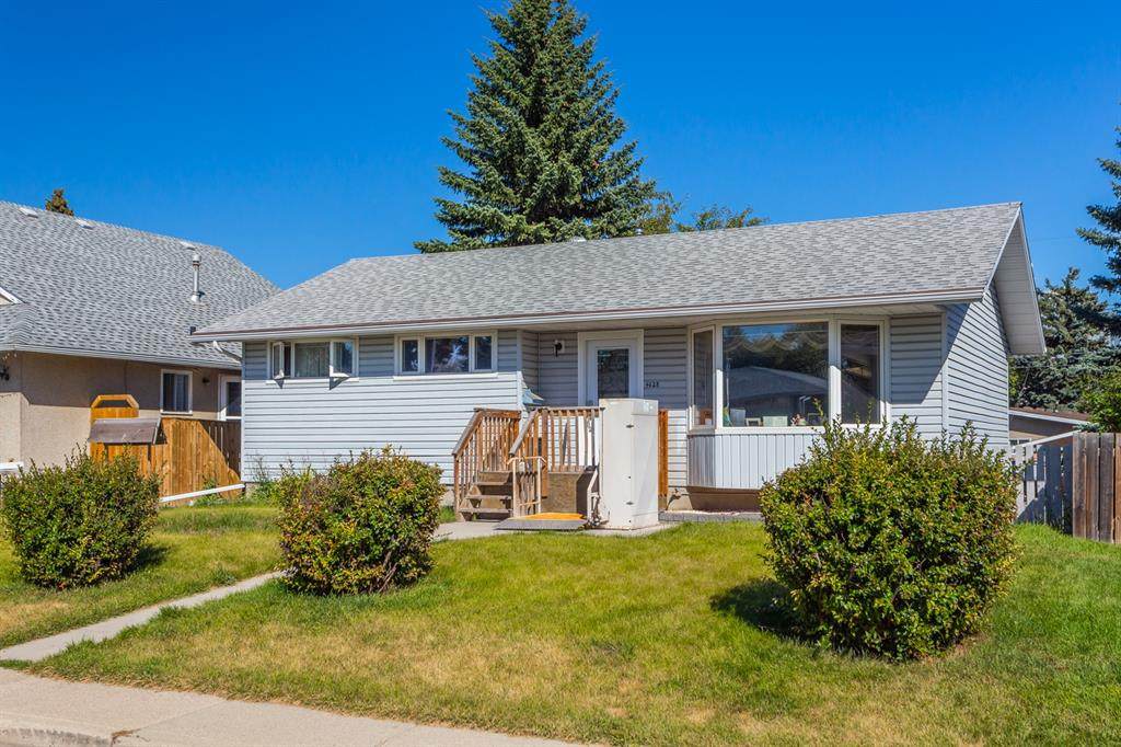 4628 3 Street - Photo 1