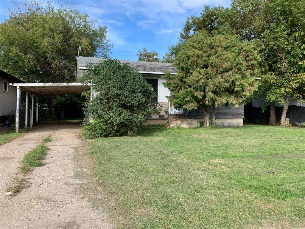 5022 52 Avenue - Photo 1