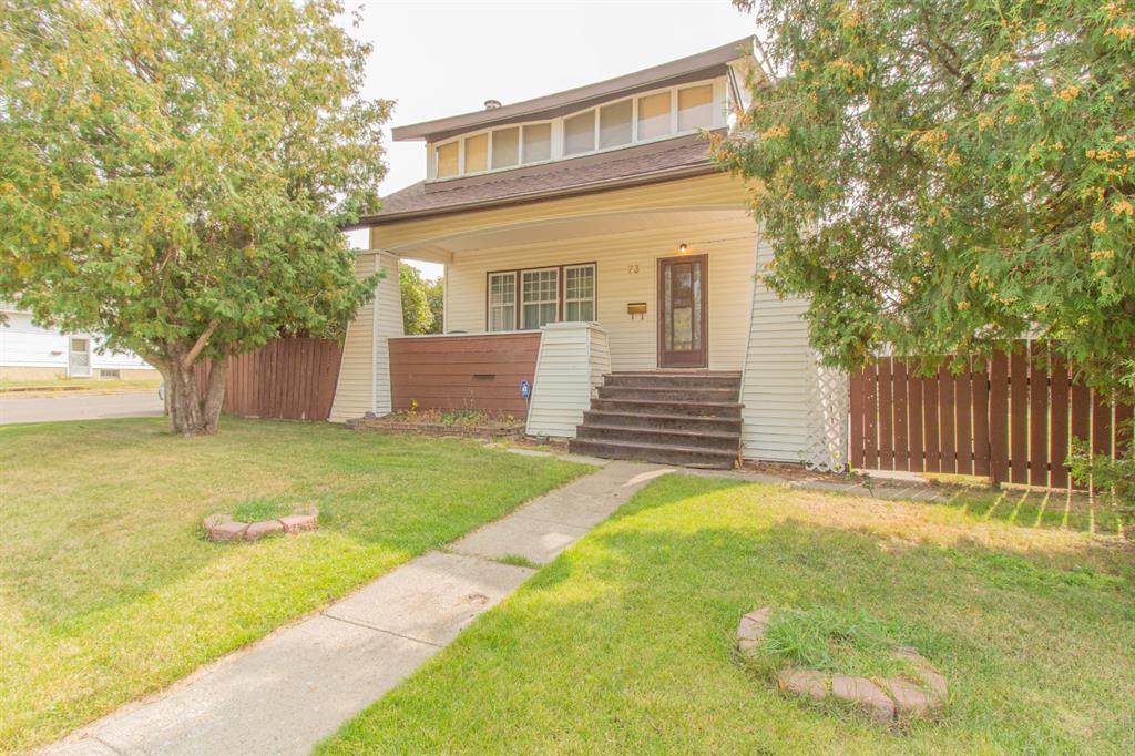 73 8 Street - Photo 1