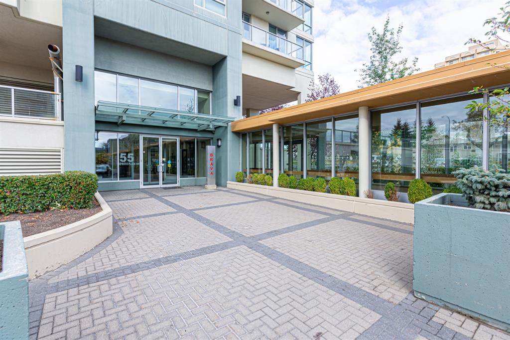 55 Spruce Place - Photo 1